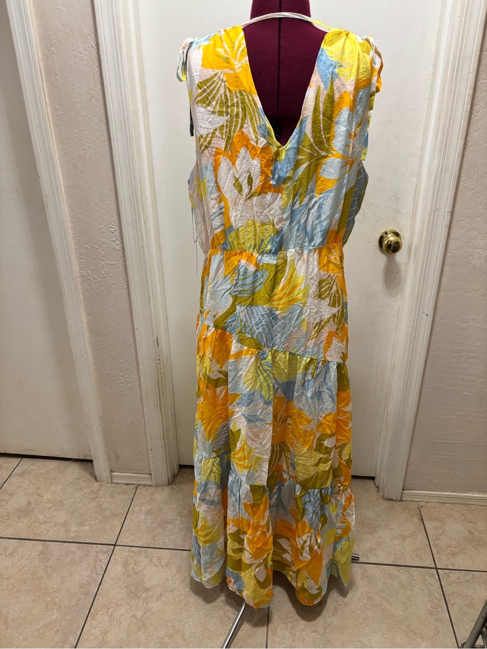 NWT 1State Women’s V-Neck Floral Maxi Dress with tie shoulders, Size XL - Picture 6 of 6